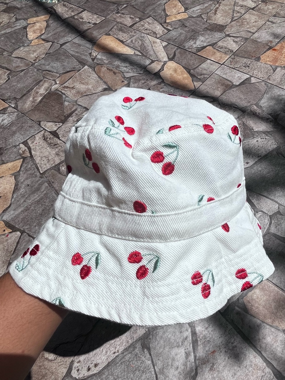 Y2K American Eagle Outfitters White Bucket Hat with Red Cherry Embroidery